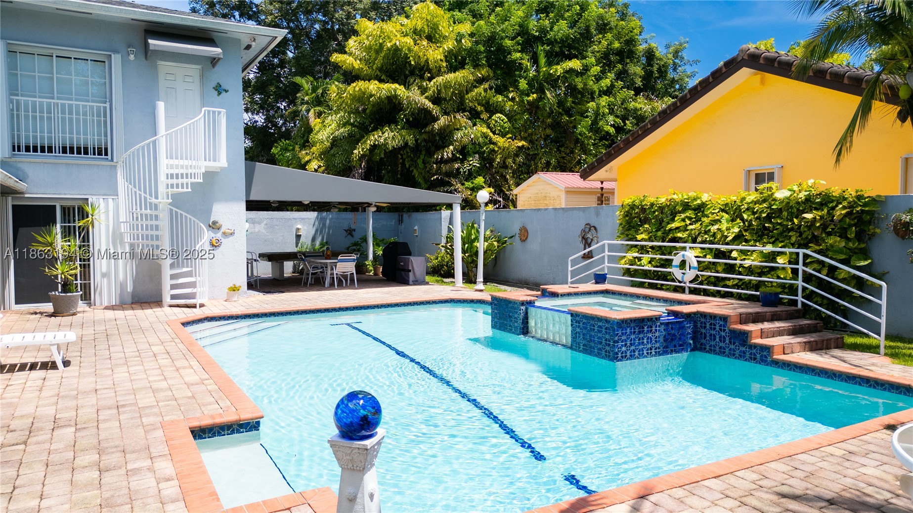 main property photo 41
