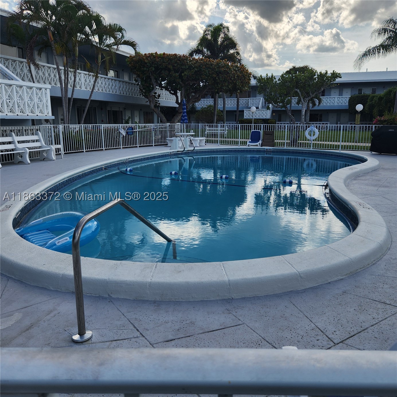 main property photo 14