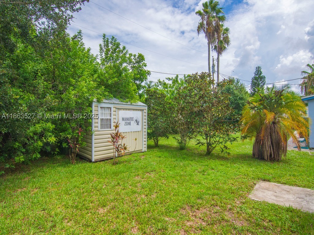main property photo 6