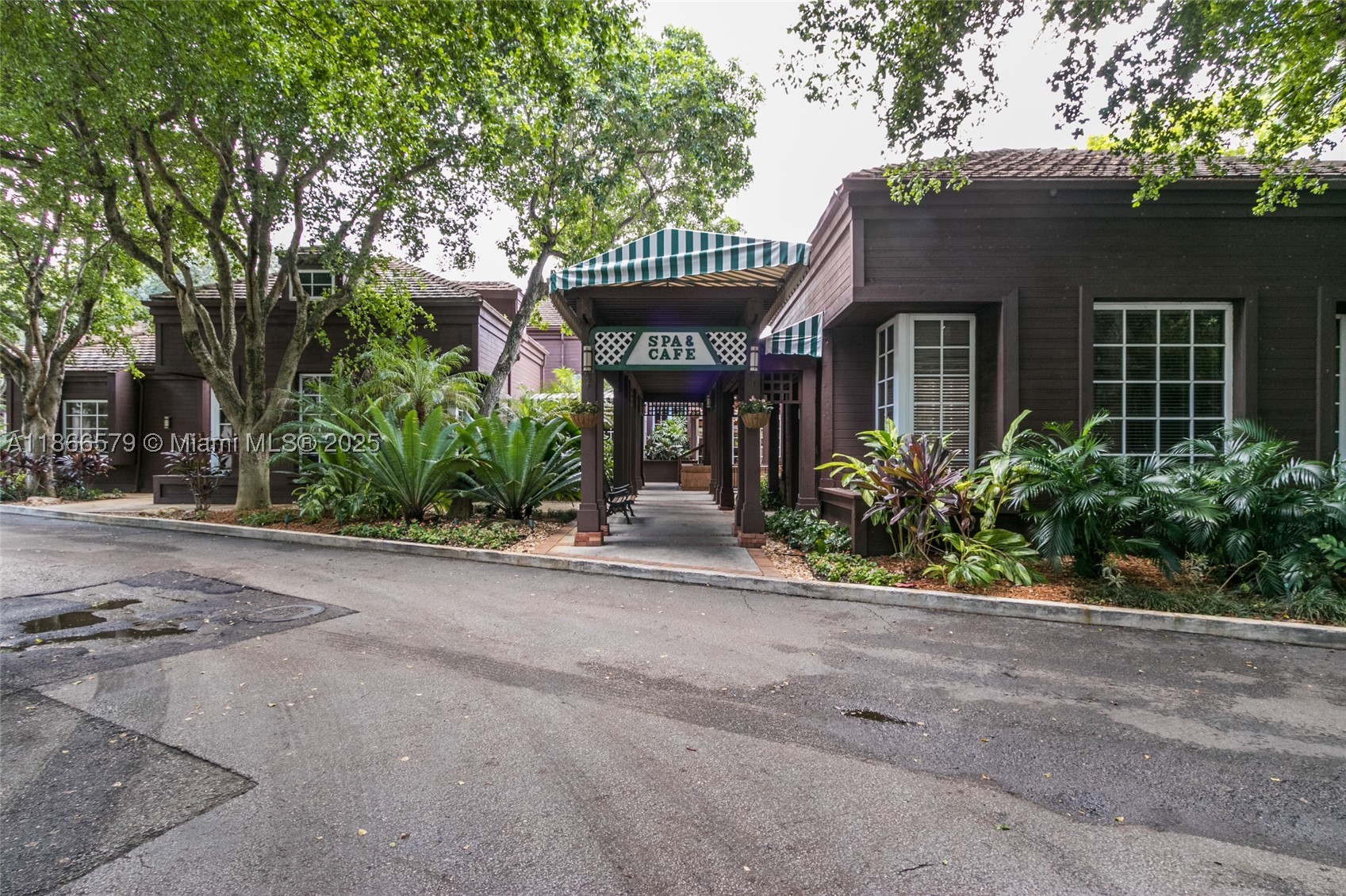 main property photo 50
