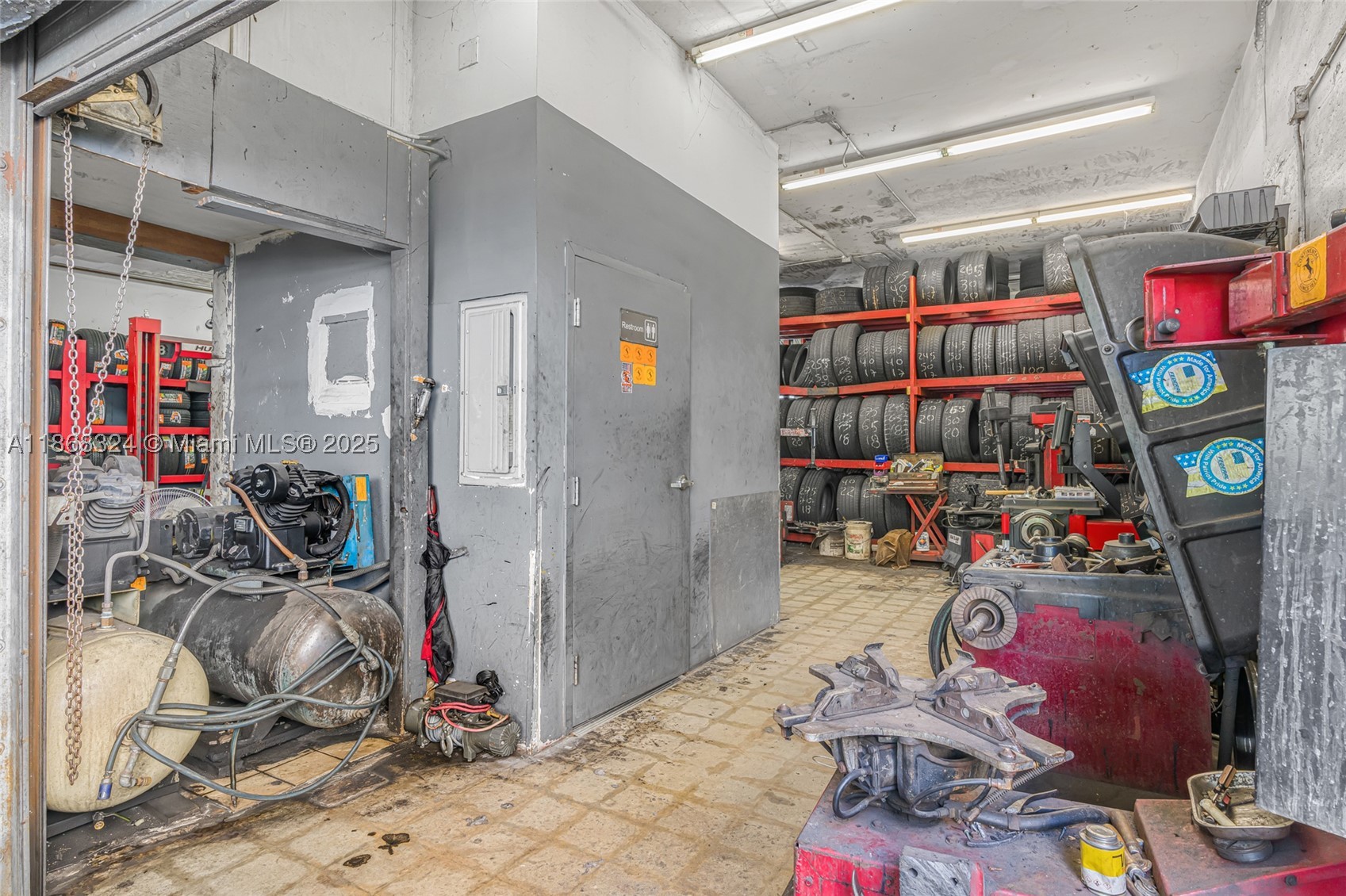 main property photo 16