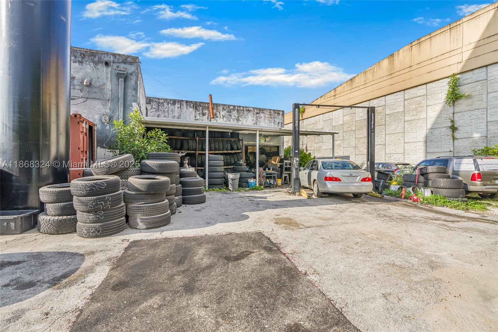main property photo 20