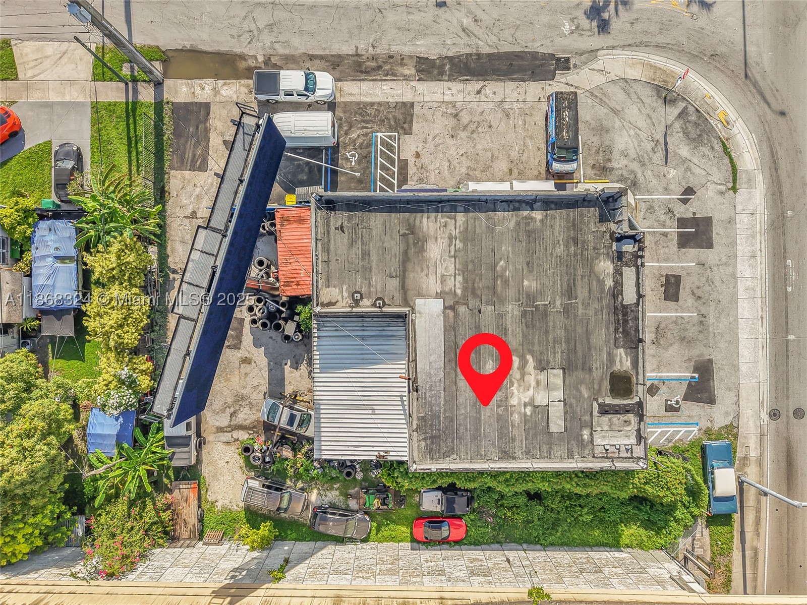 main property photo 27