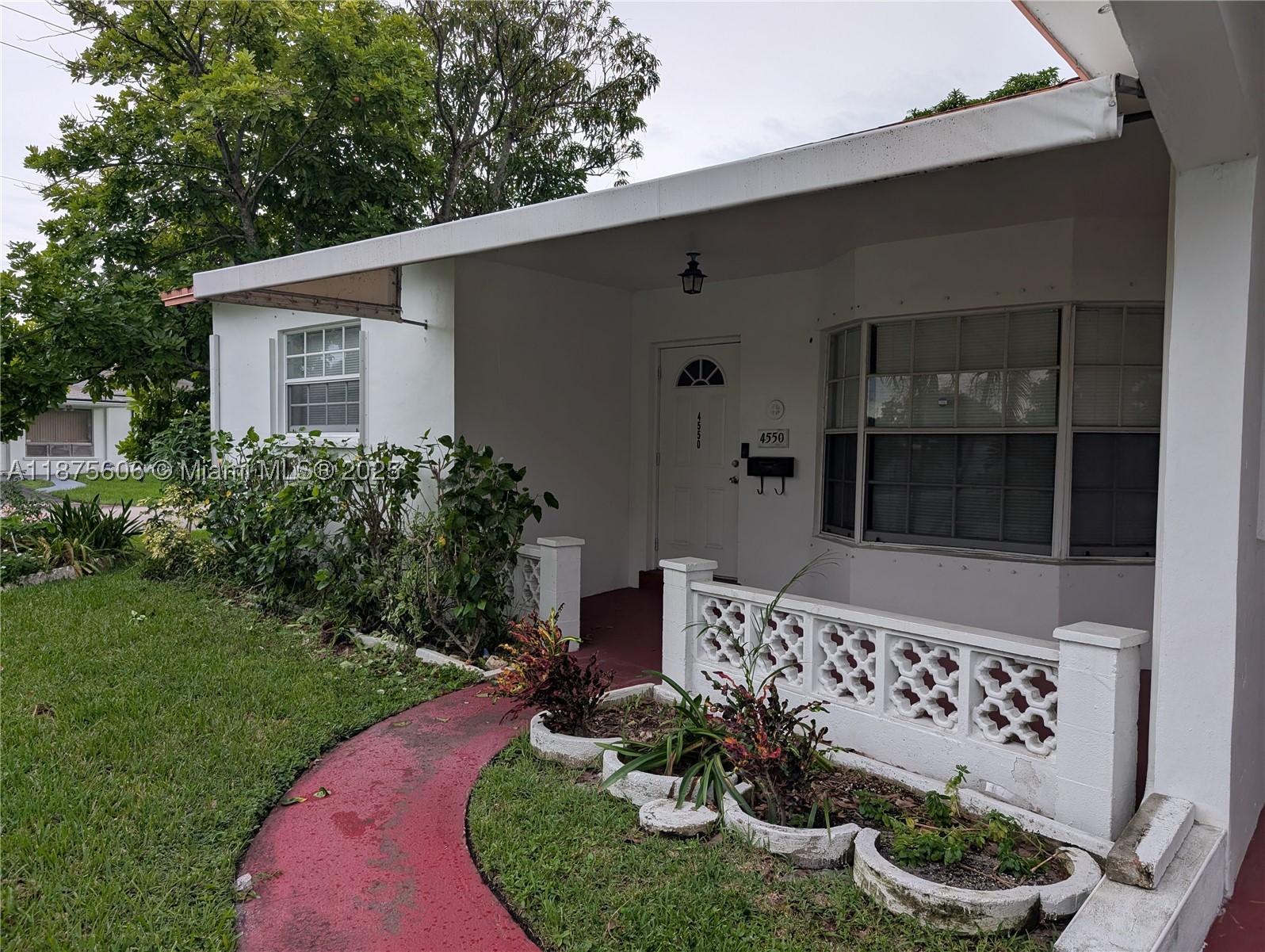 main property photo 9