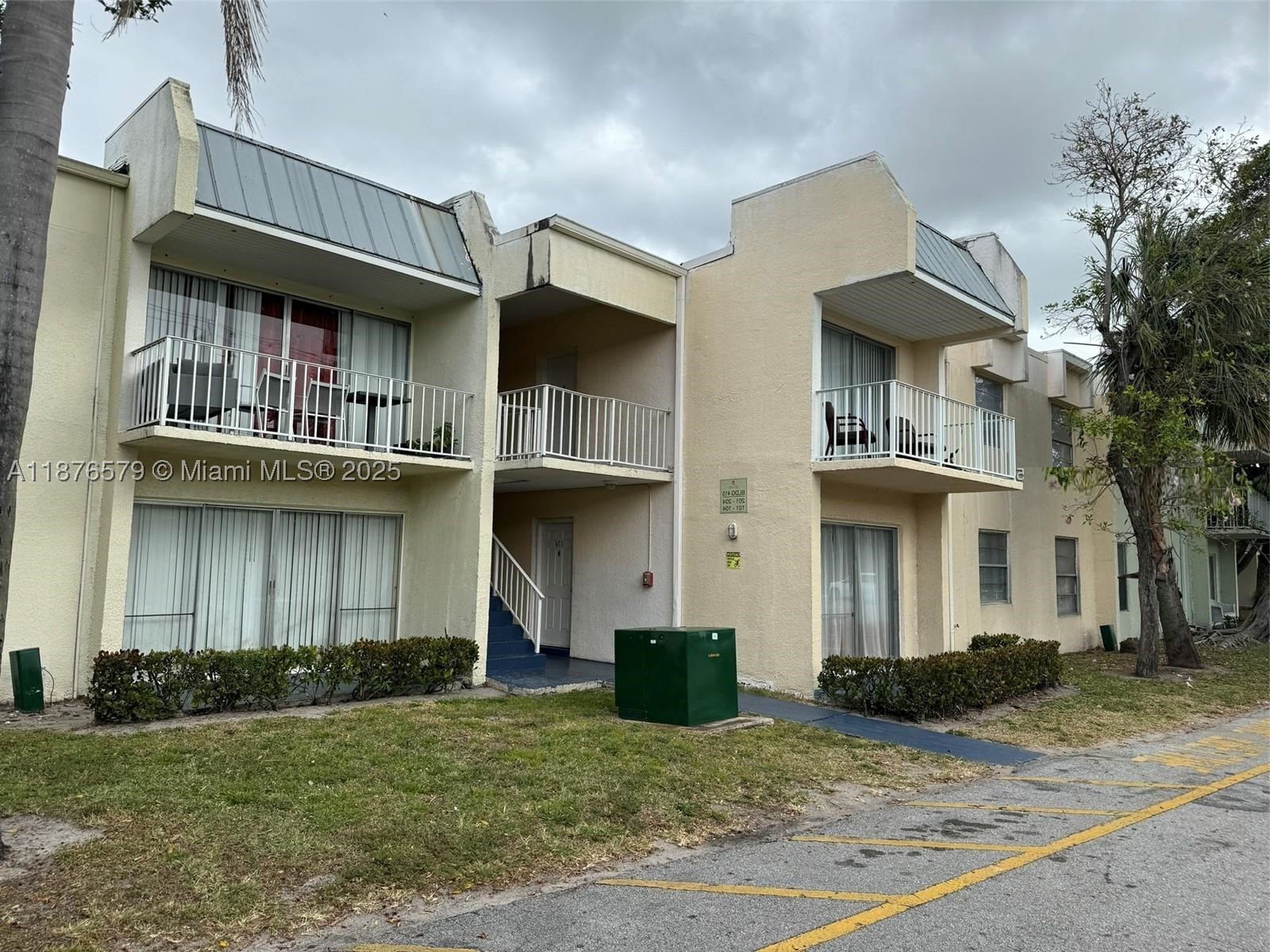 main property photo 40