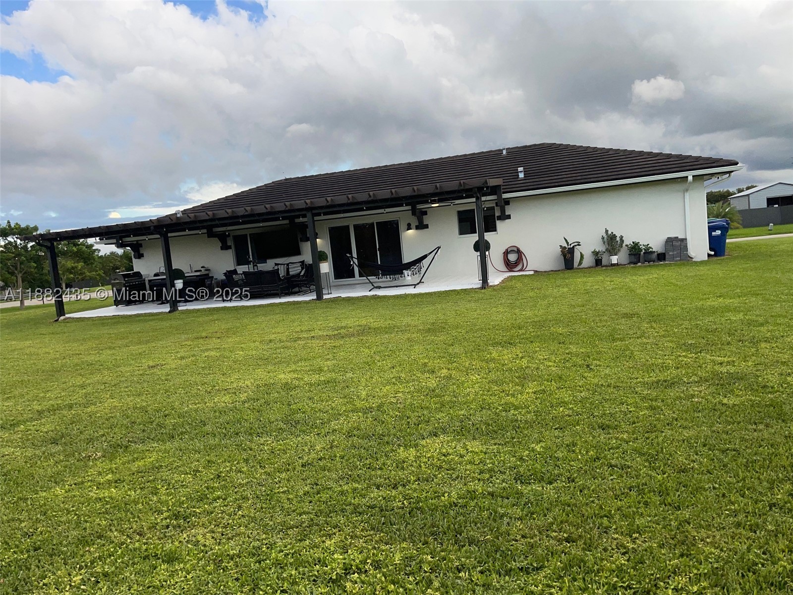 main property photo 51