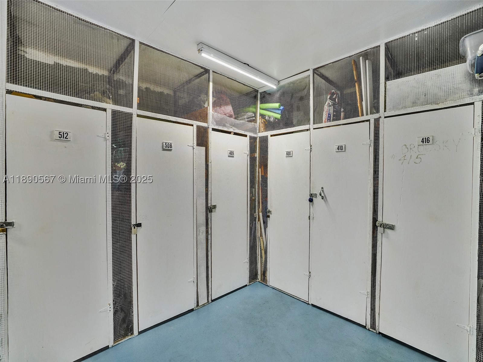 main property photo 18