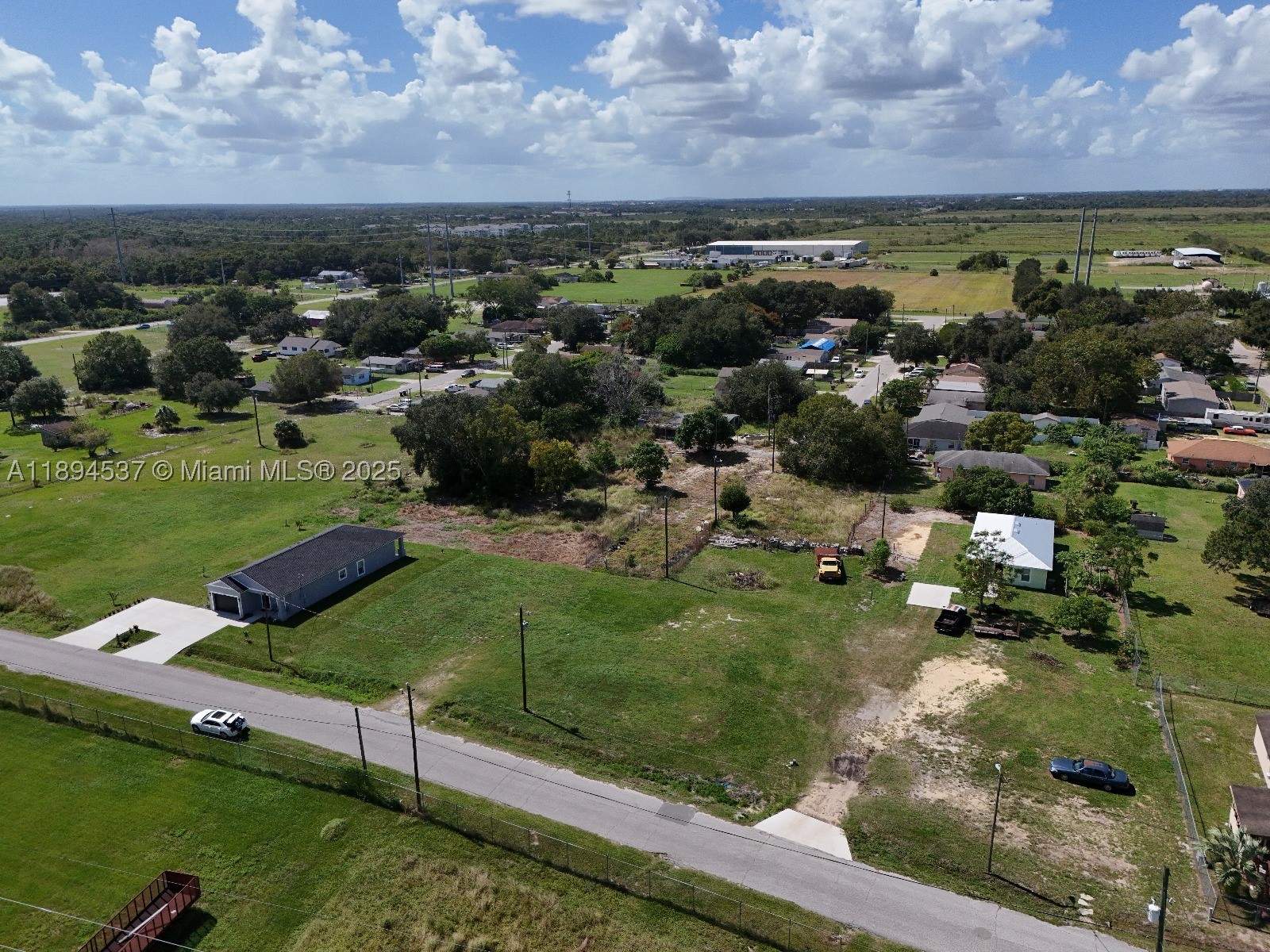 main property photo 8