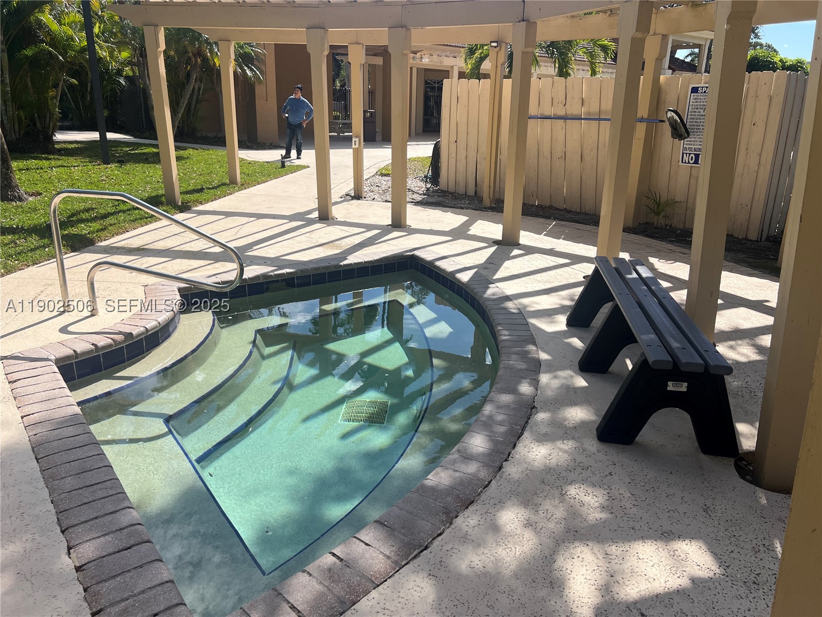 main property photo 40