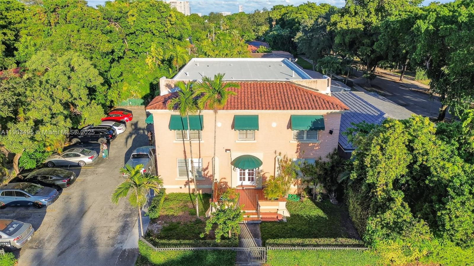 main property photo 0