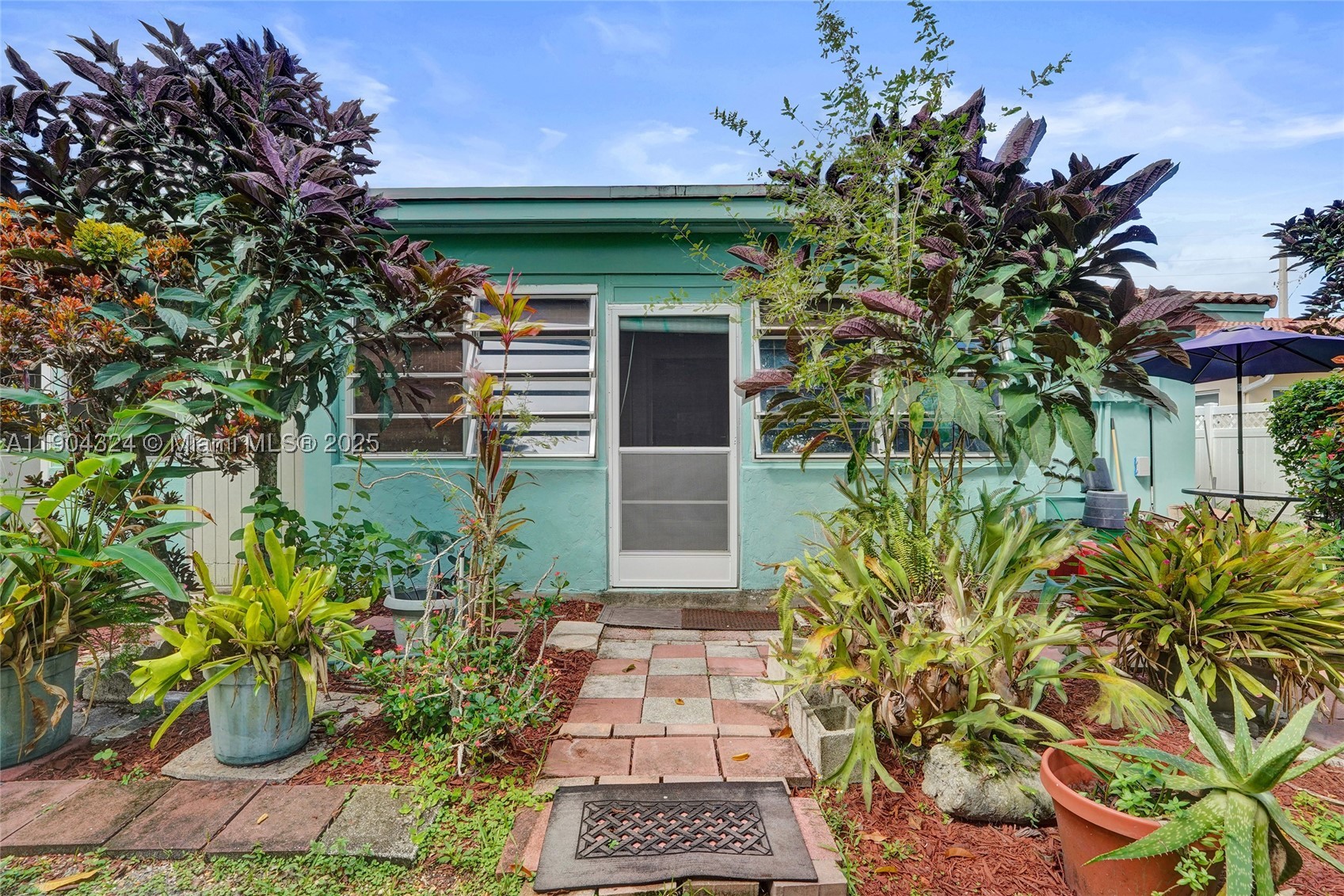 main property photo 30