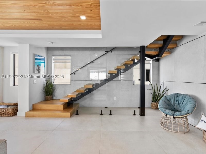 main property photo 67