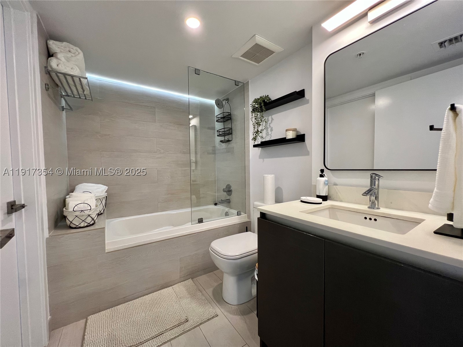 property viewer photo 15