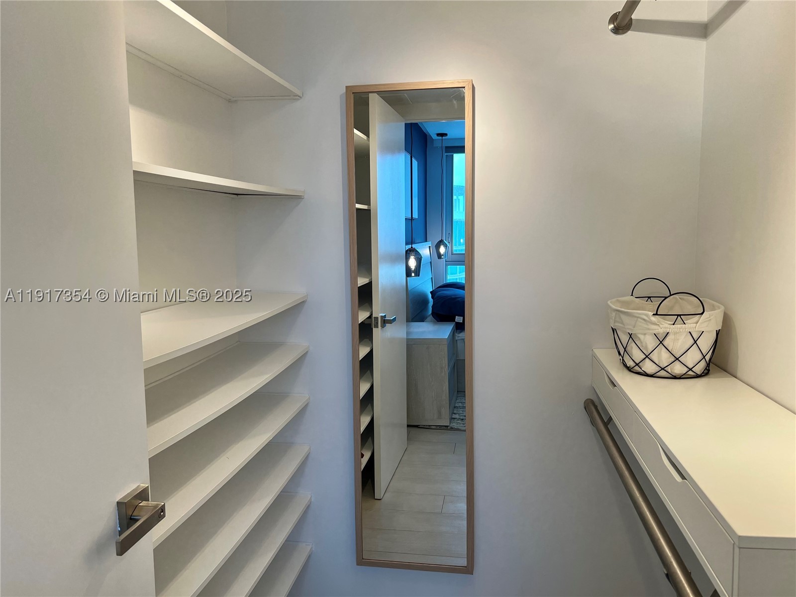property viewer photo 21