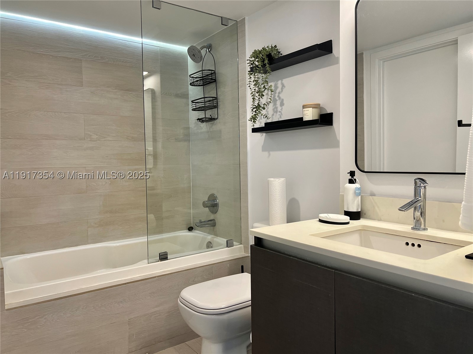 property viewer photo 23