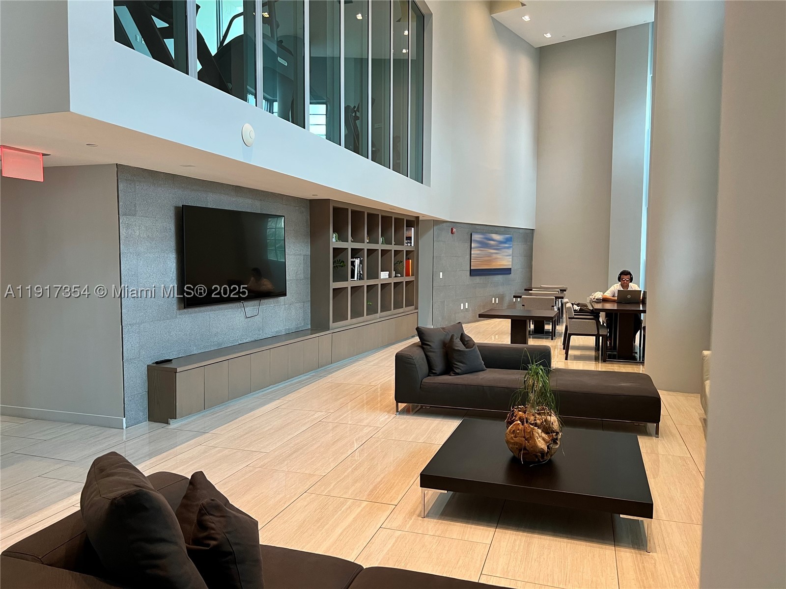 property viewer photo 25