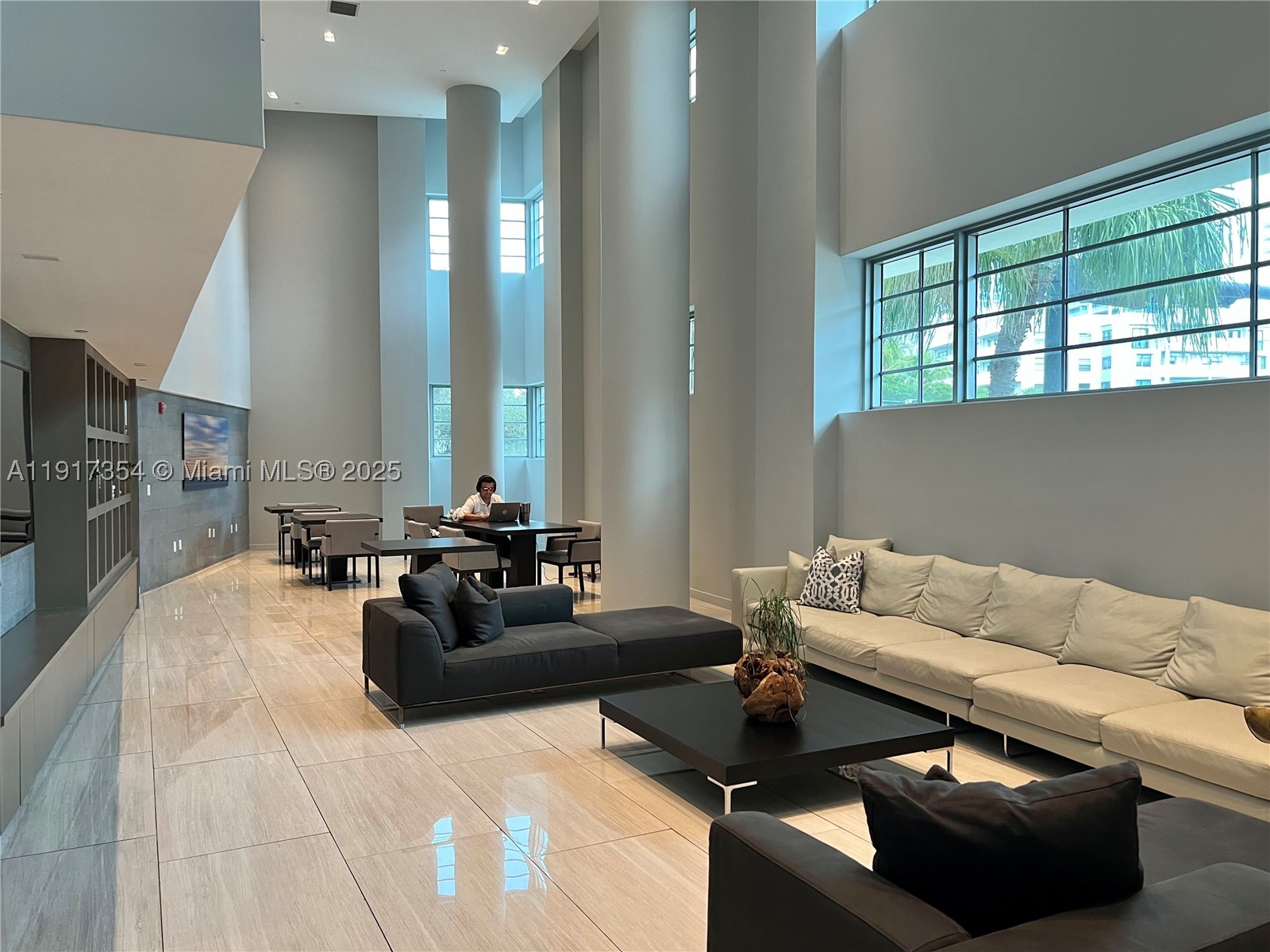property viewer photo 26