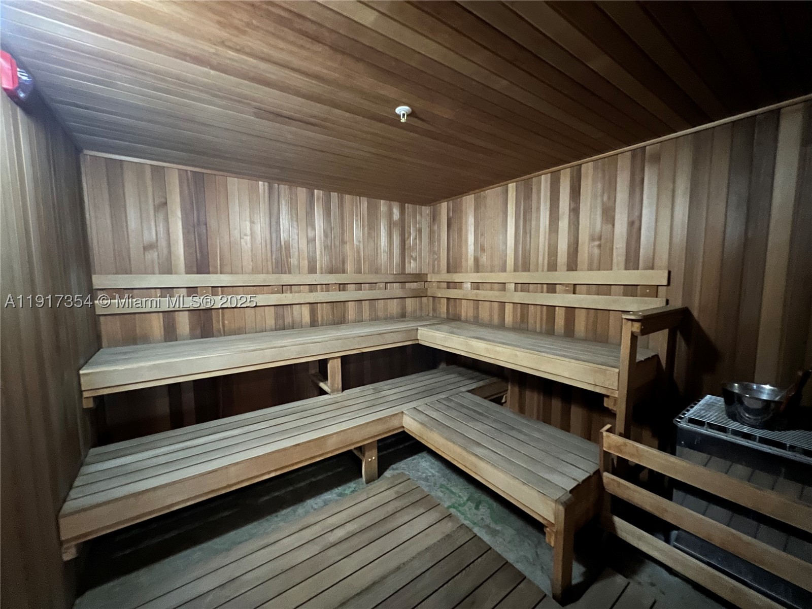 property viewer photo 27