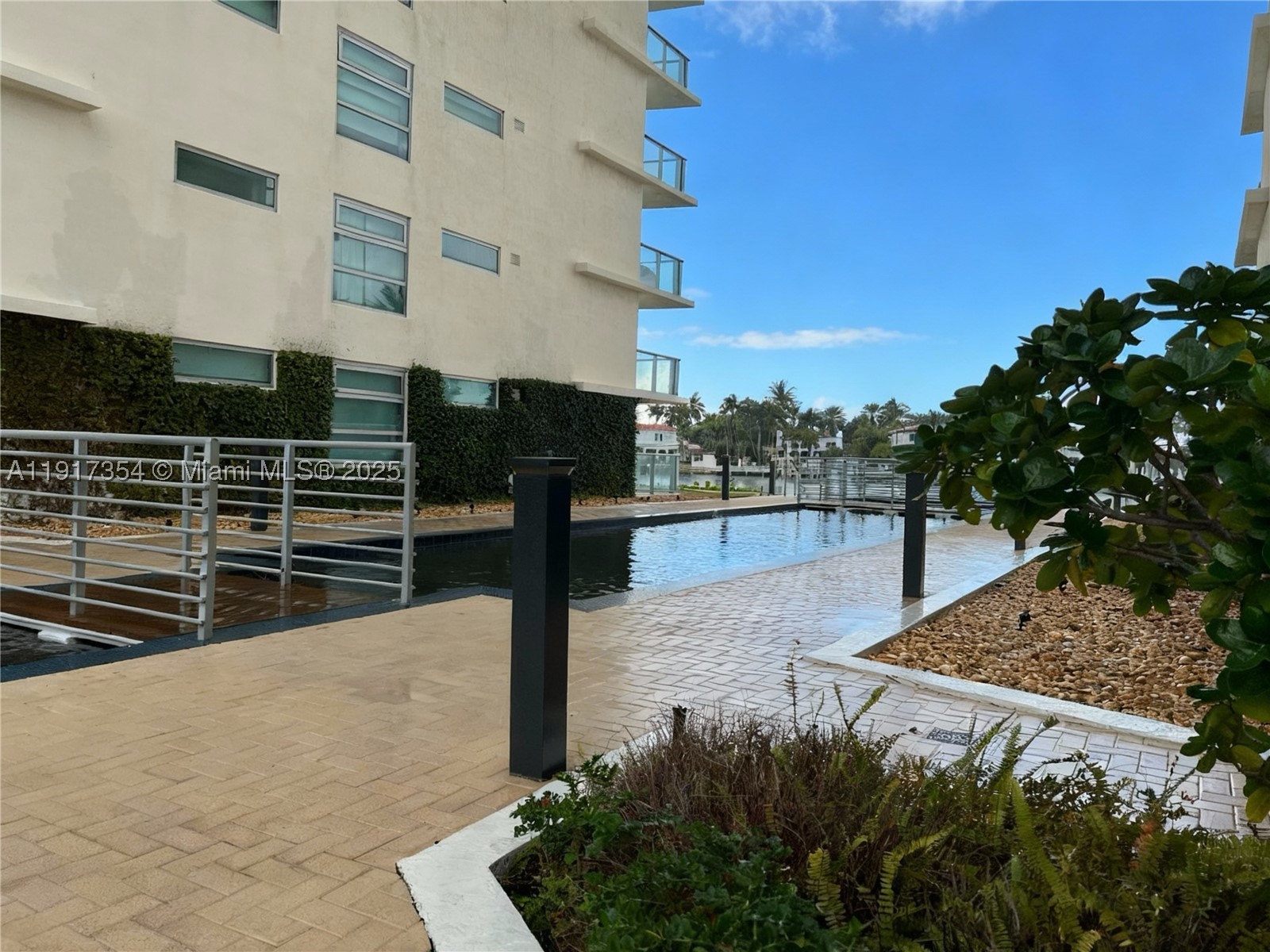 property viewer photo 37