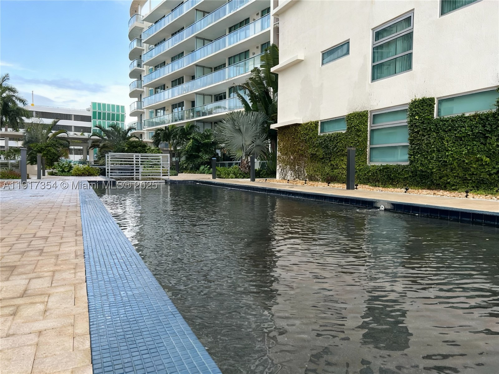 property viewer photo 38
