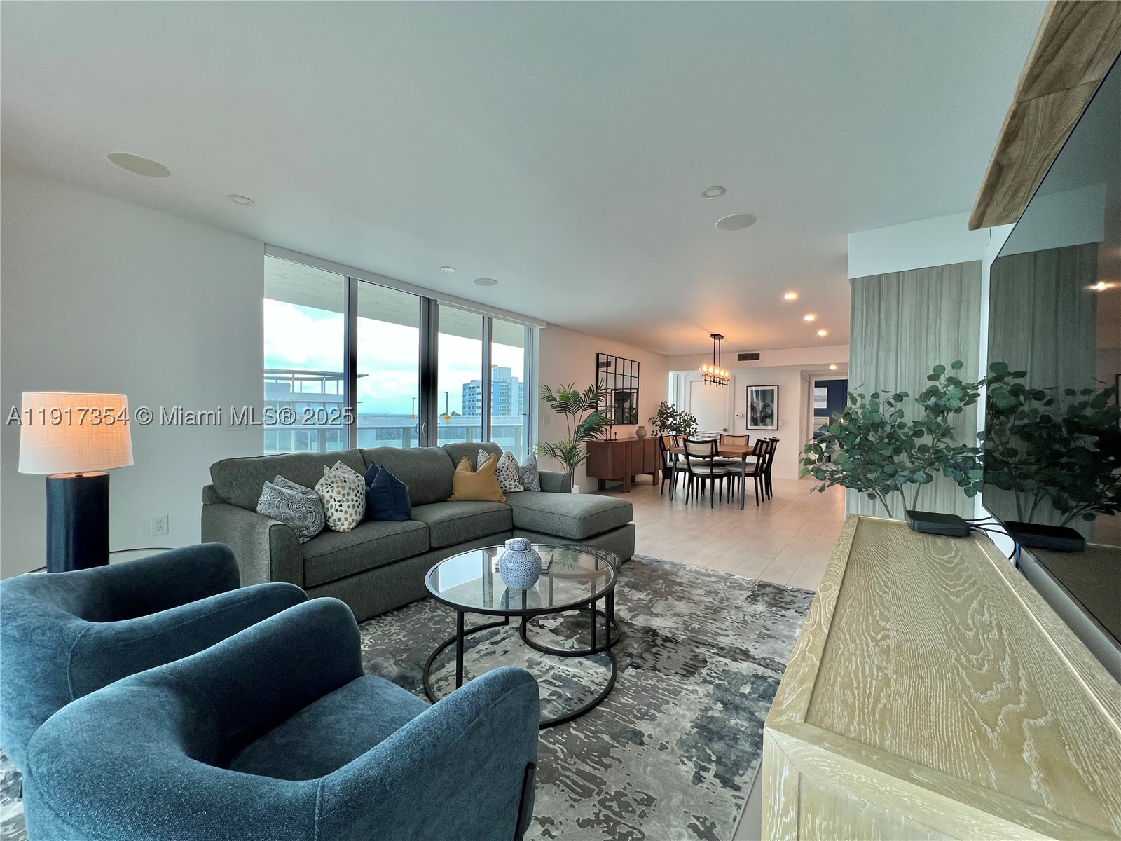 property viewer photo 5