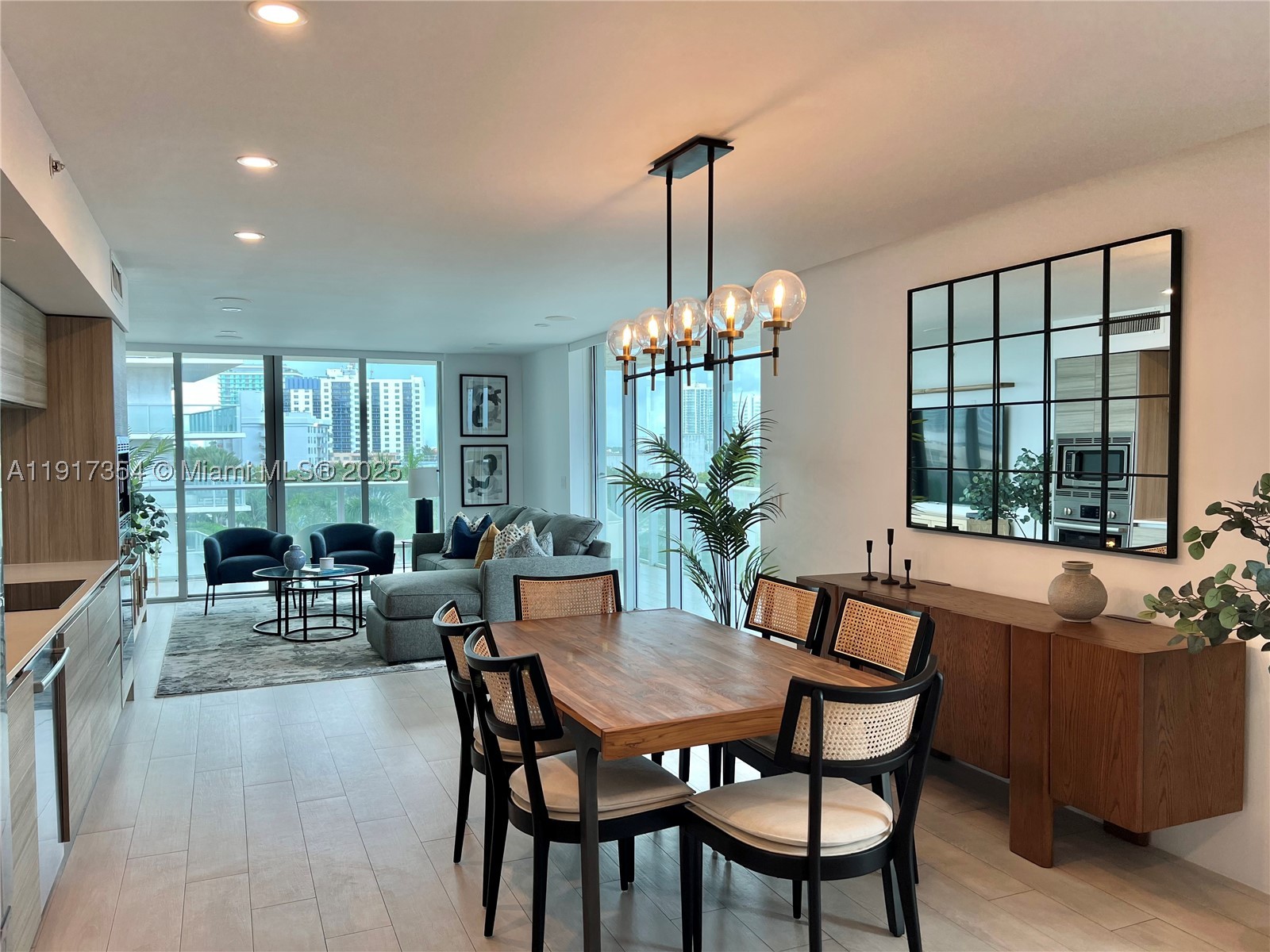 property viewer photo 7
