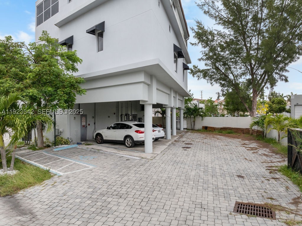 main property photo 48