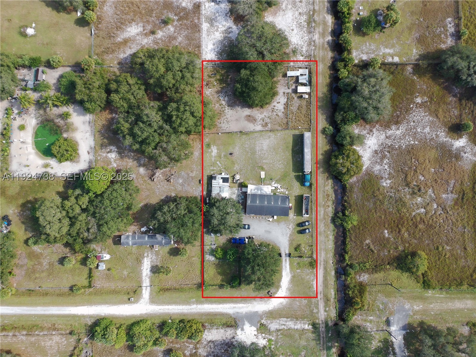 main property photo 38