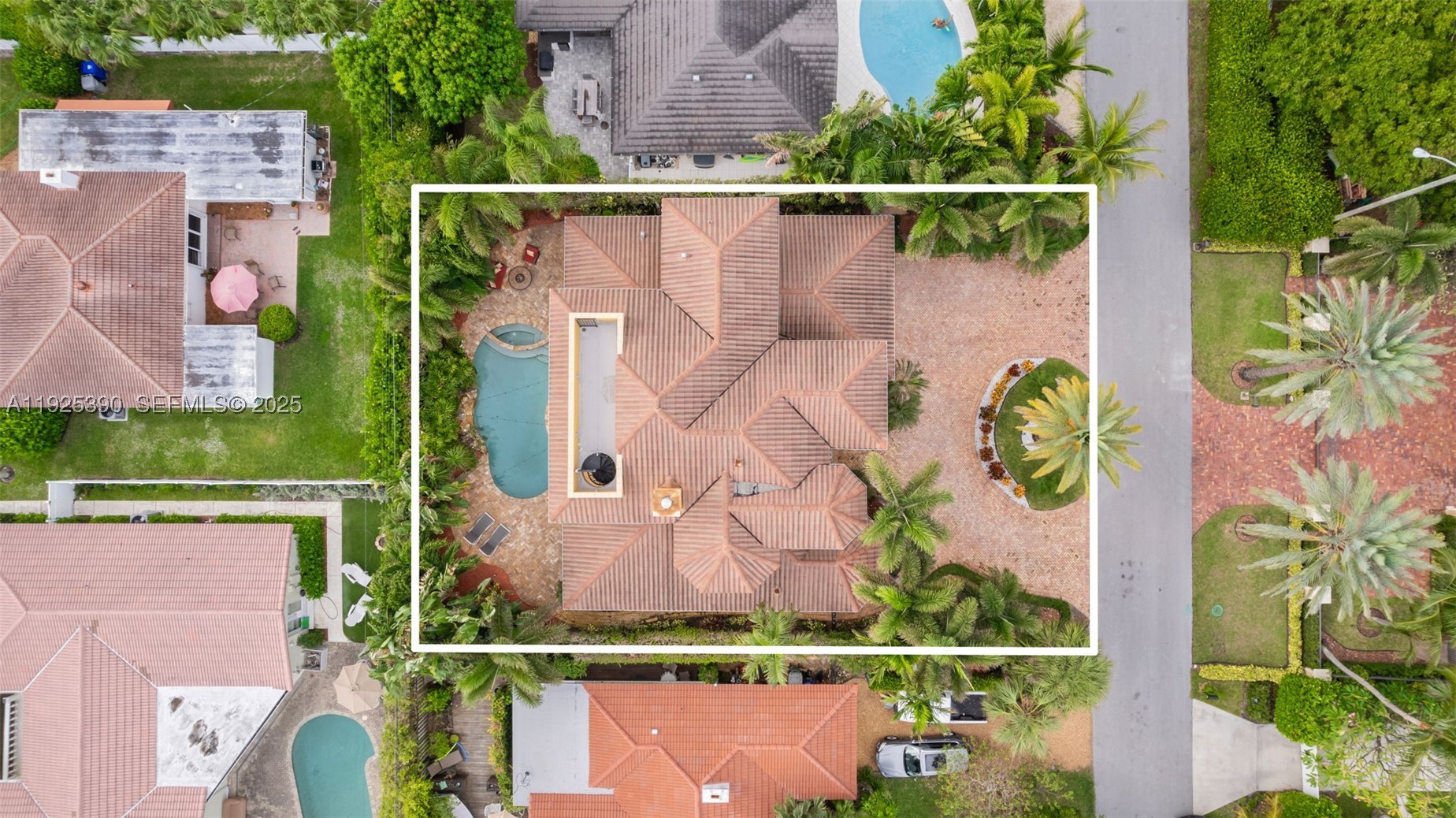 main property photo 35
