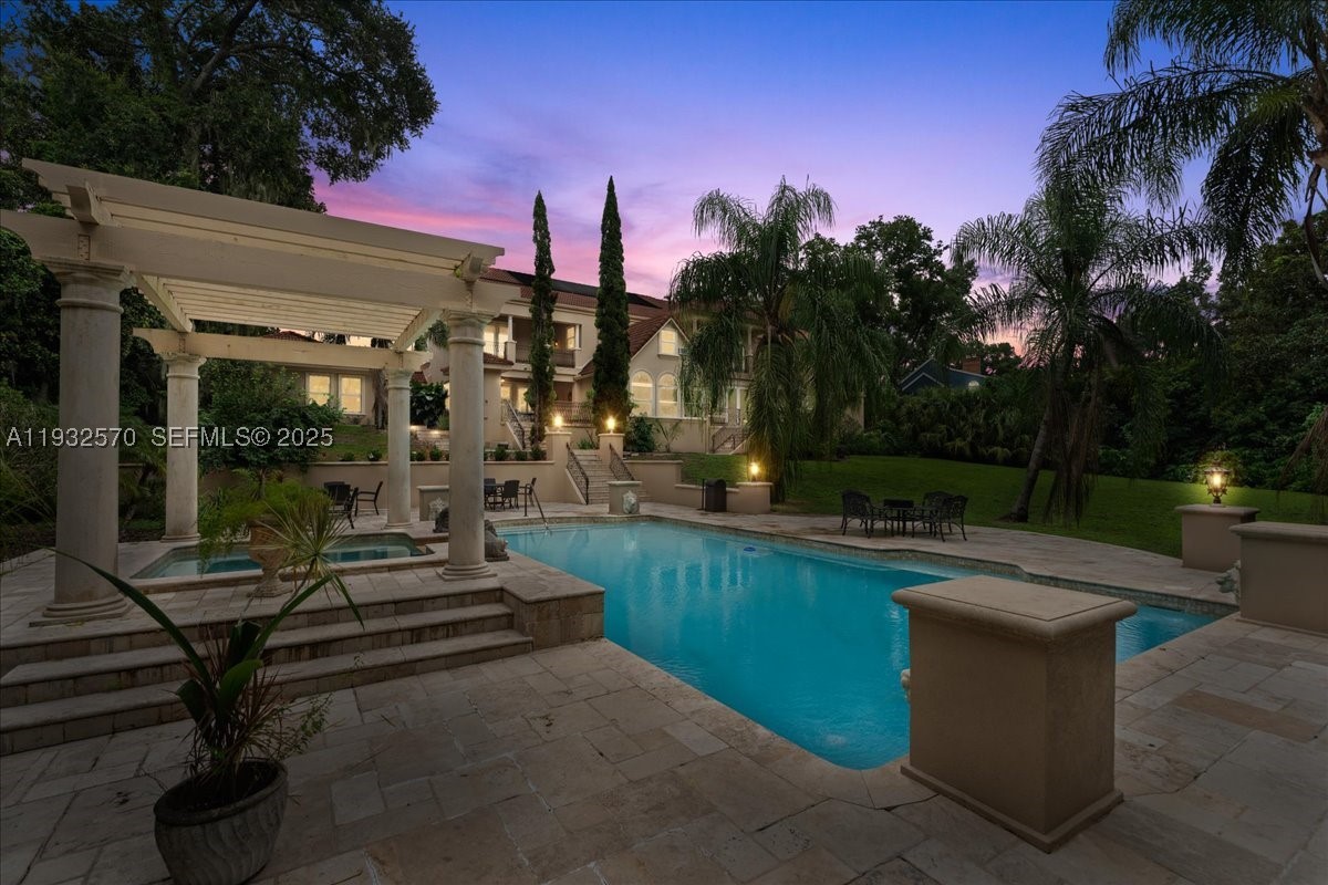 main property photo 9