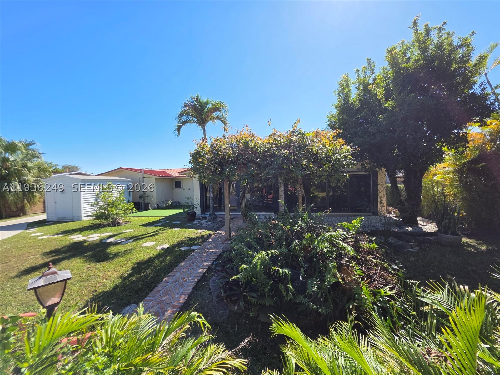 main property photo 15