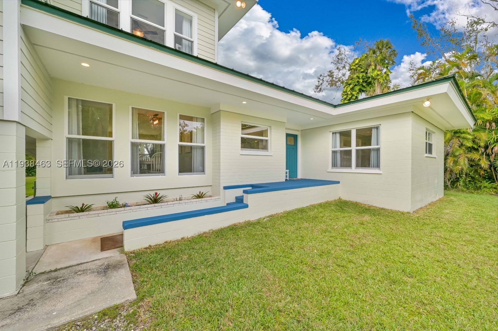 main property photo 10