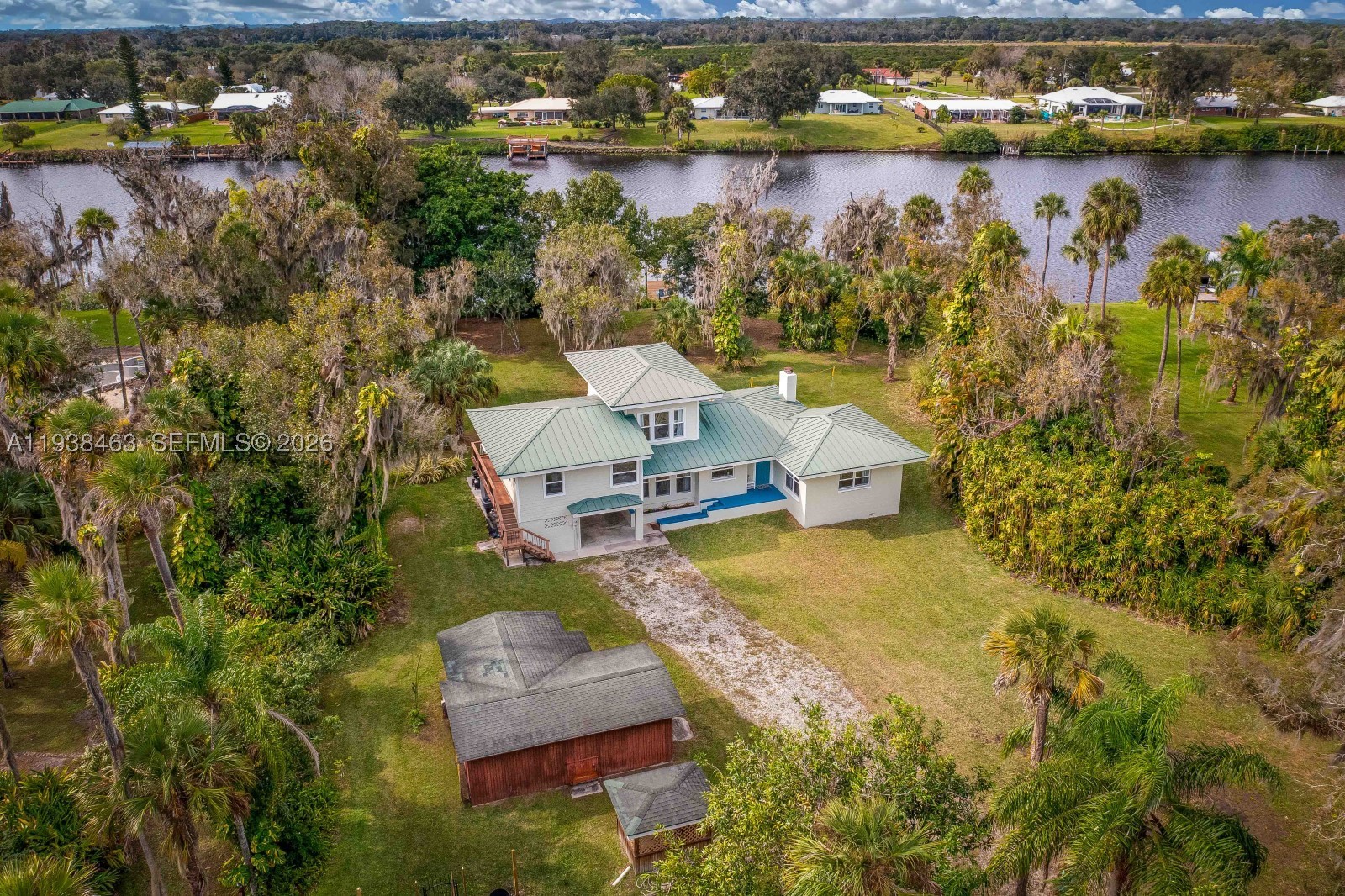 main property photo 6