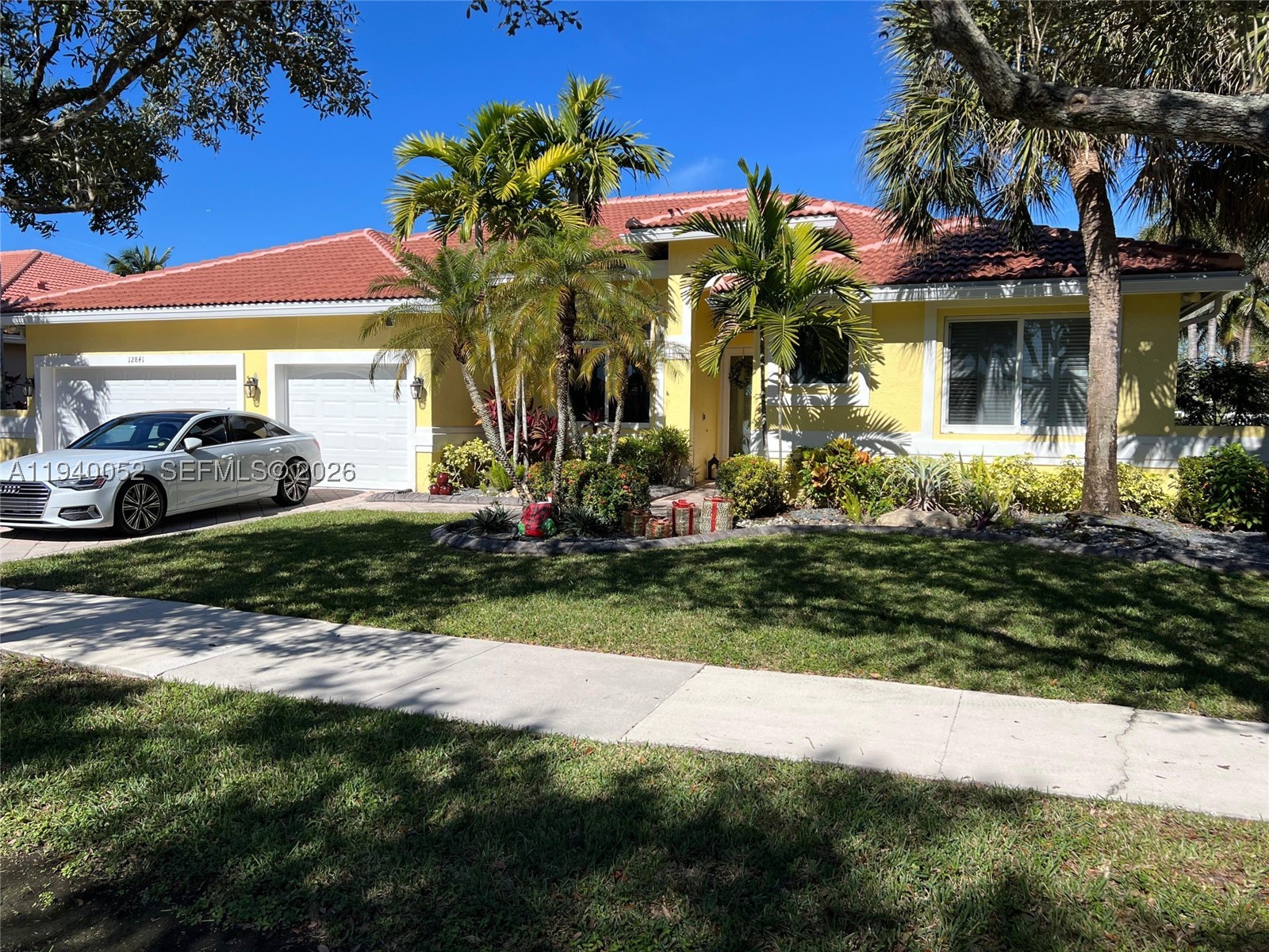 main property photo 12