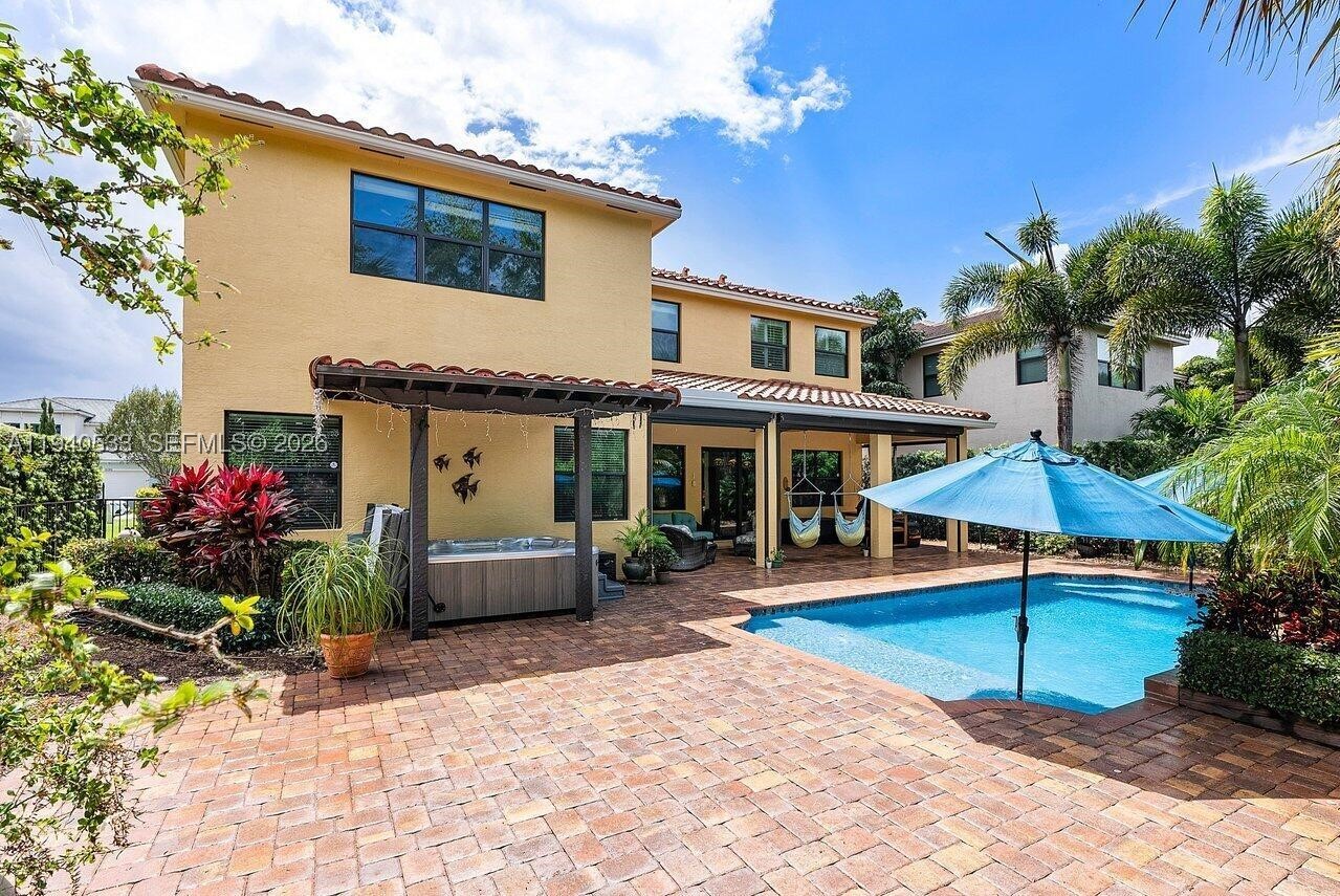 main property photo 6