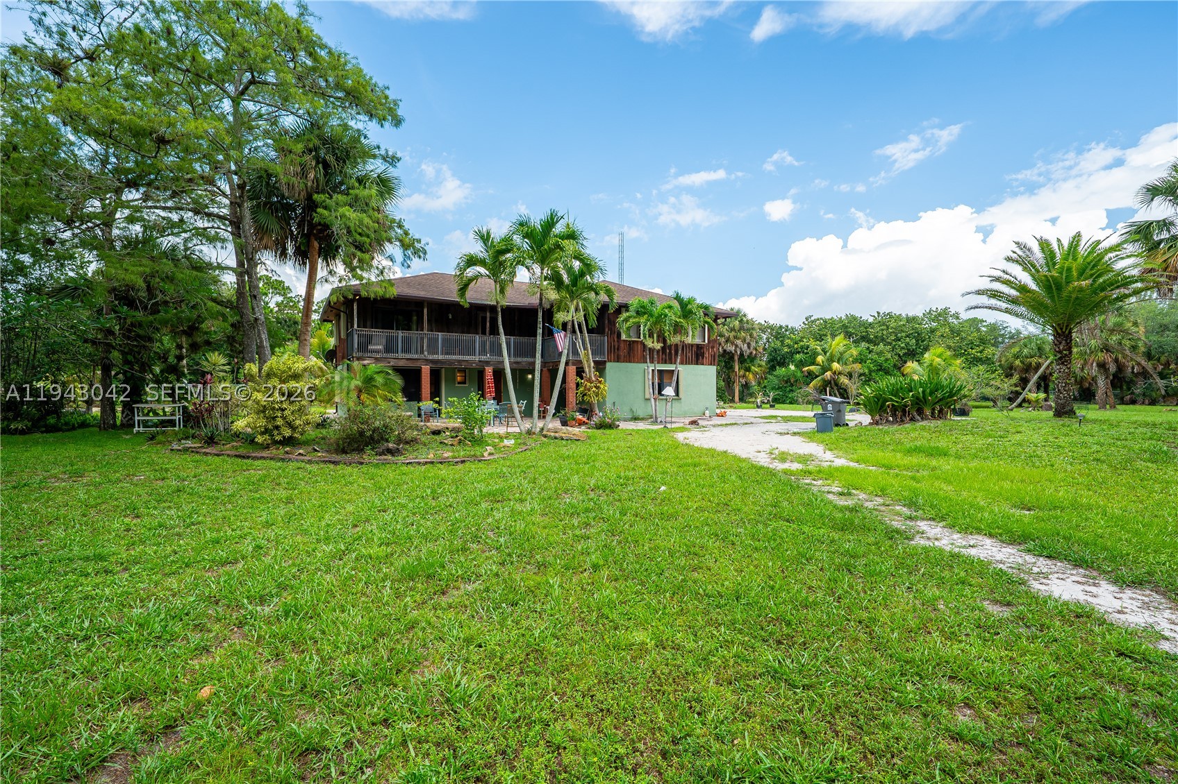 main property photo 34