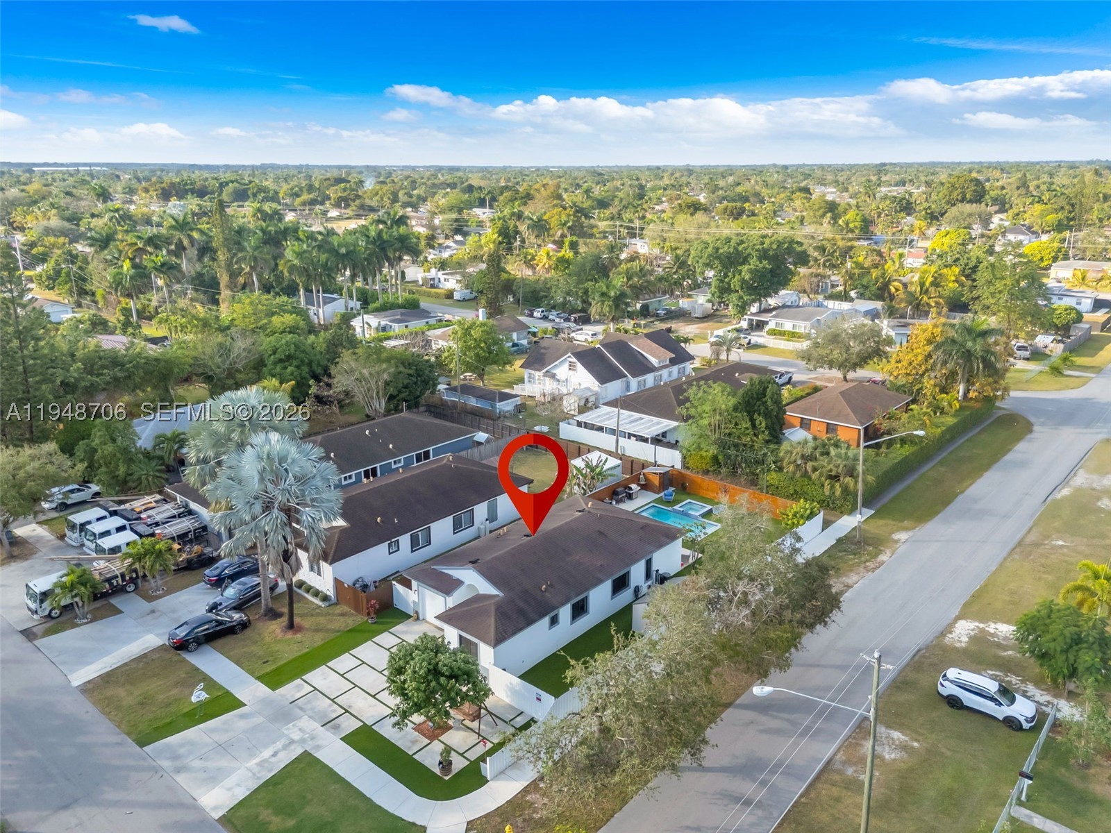 main property photo 32