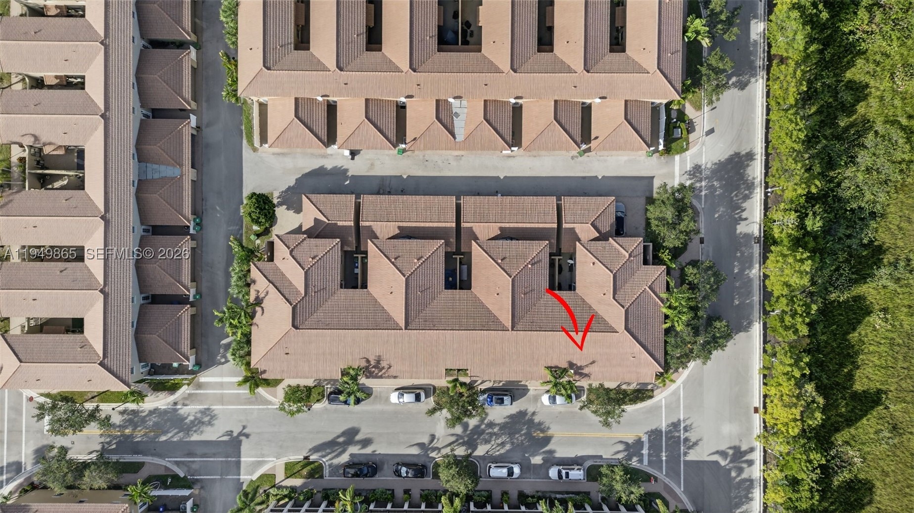 main property photo 28