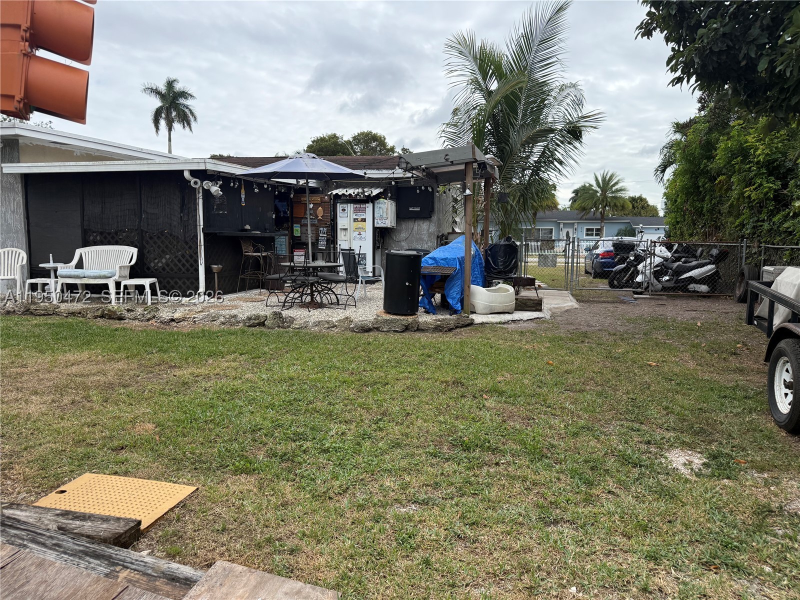 main property photo 16