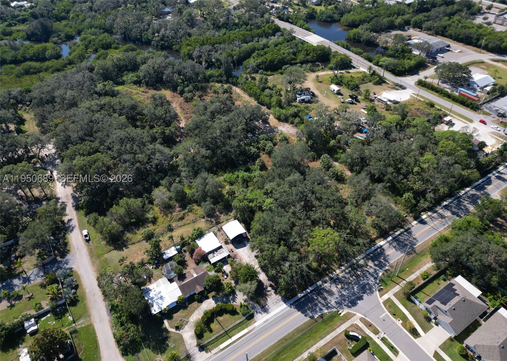 main property photo 33