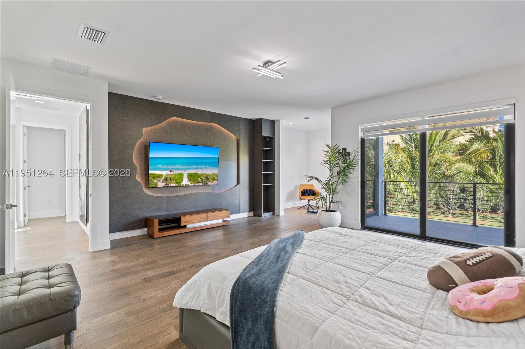 main property photo 60