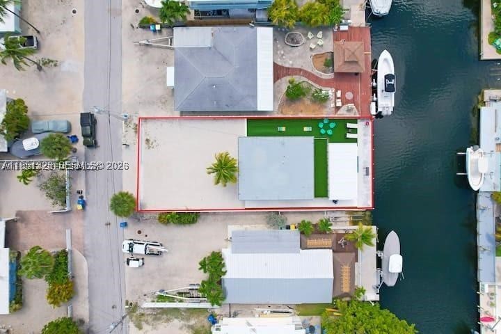 main property photo 23