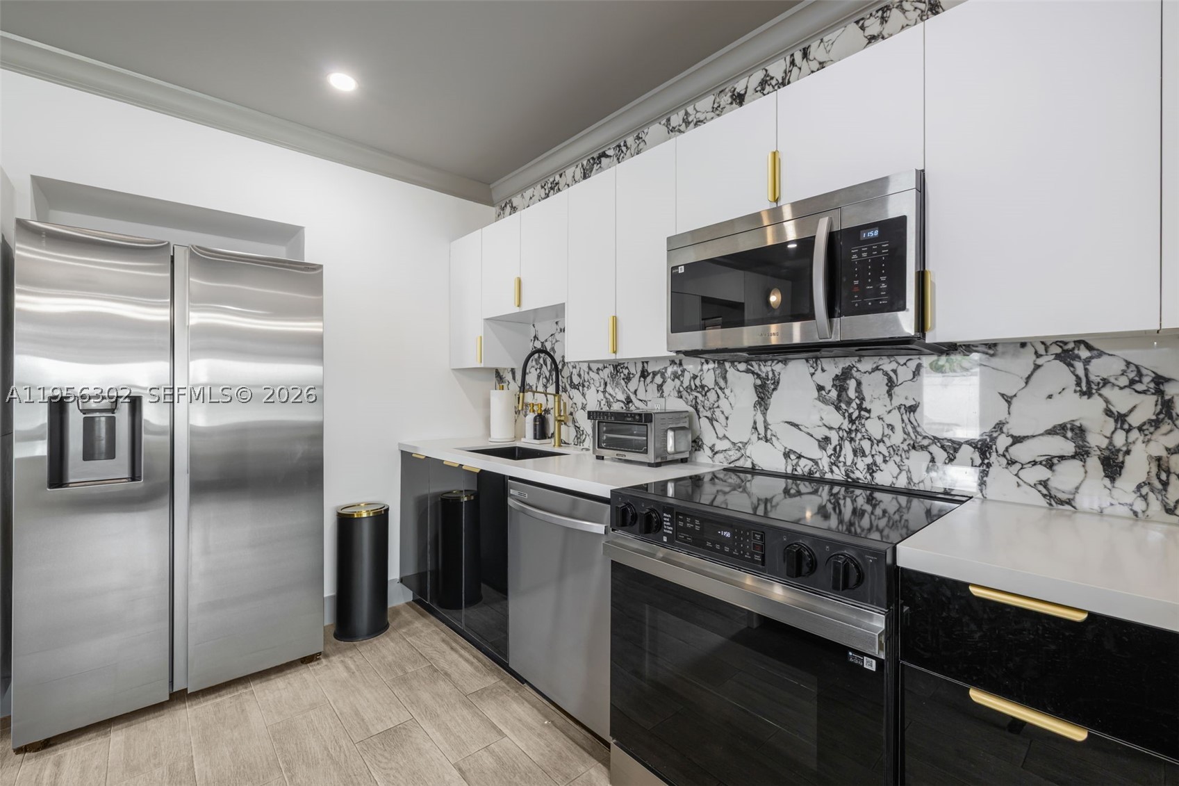 main property photo 78