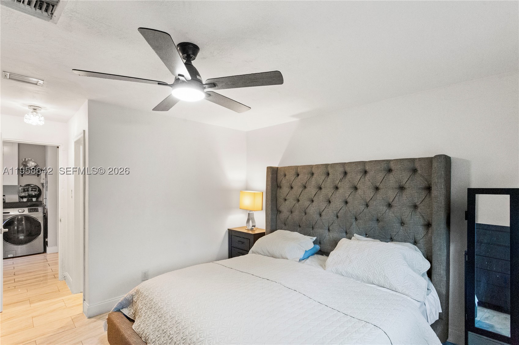 property viewer photo 14