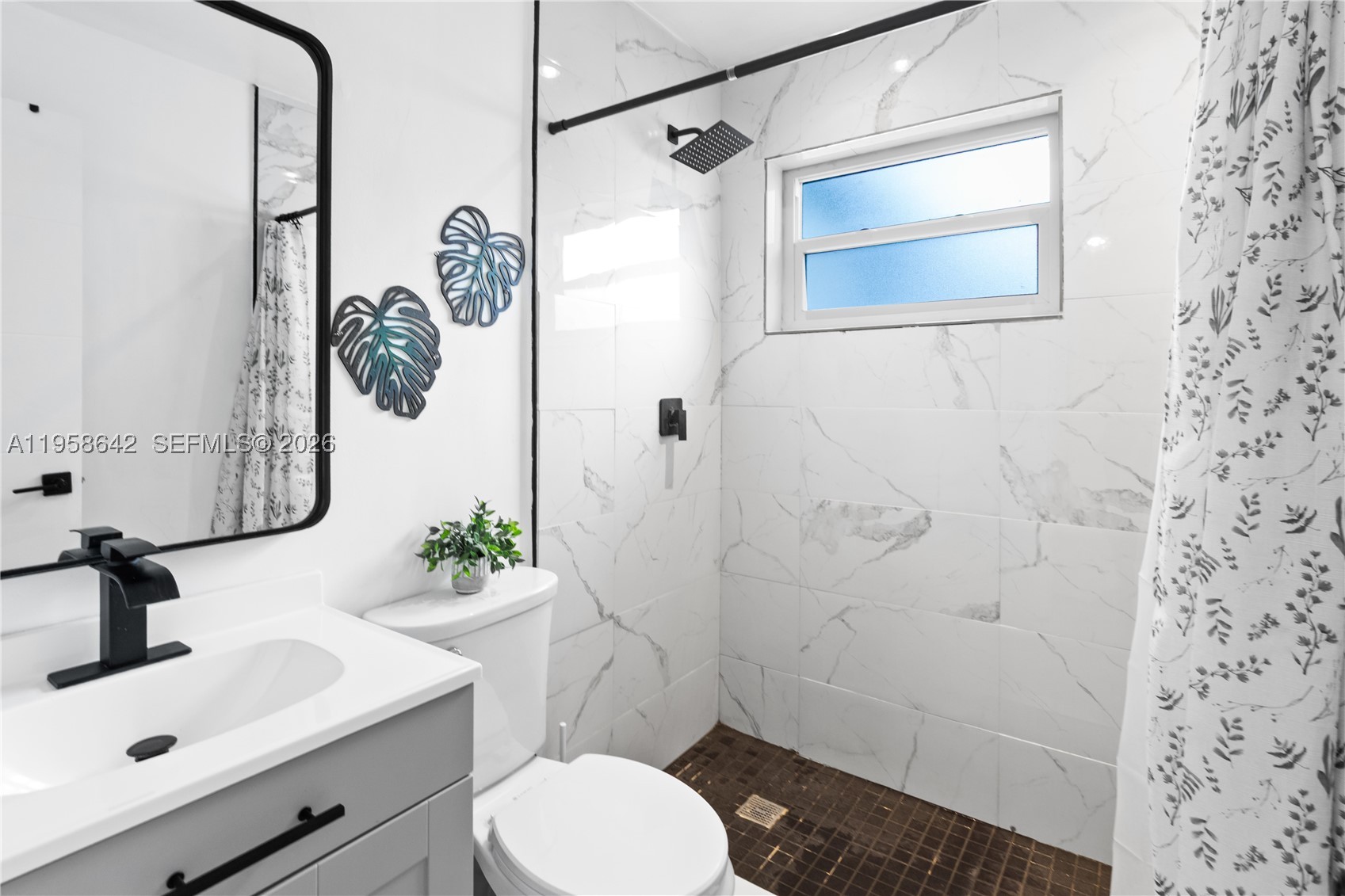 property viewer photo 18