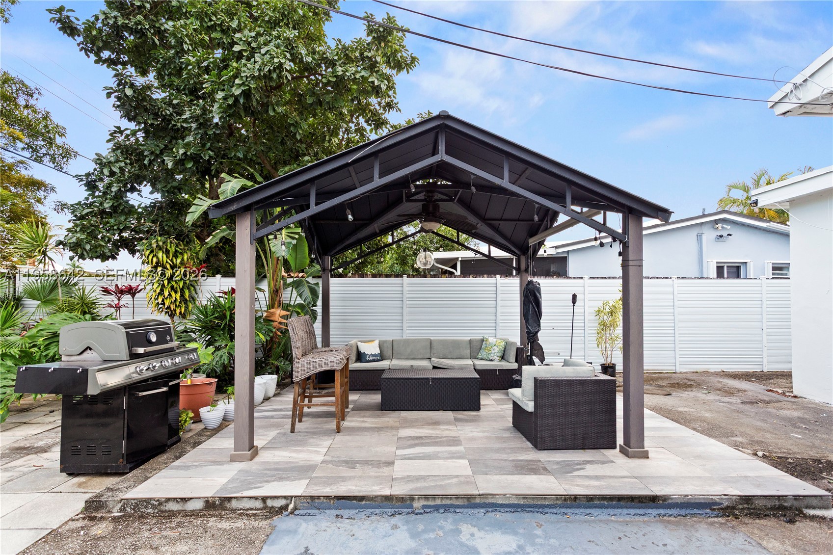 property viewer photo 22