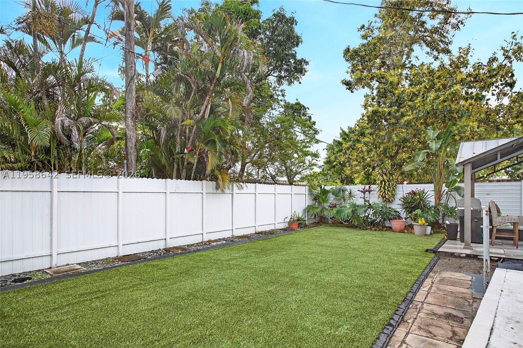 property viewer photo 26