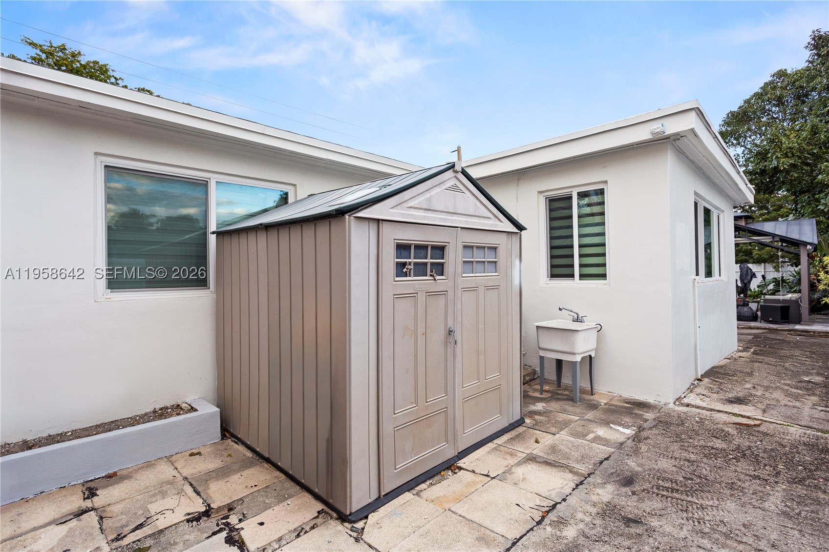 property viewer photo 30