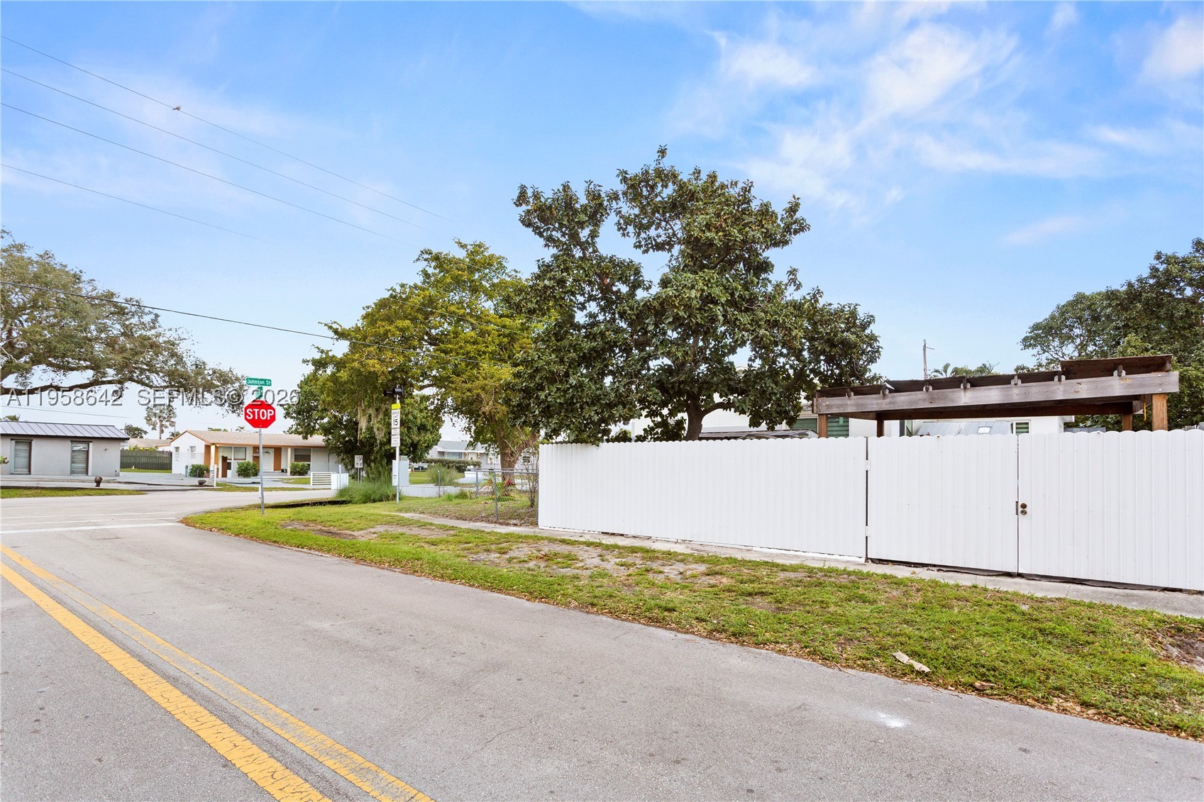 property viewer photo 35
