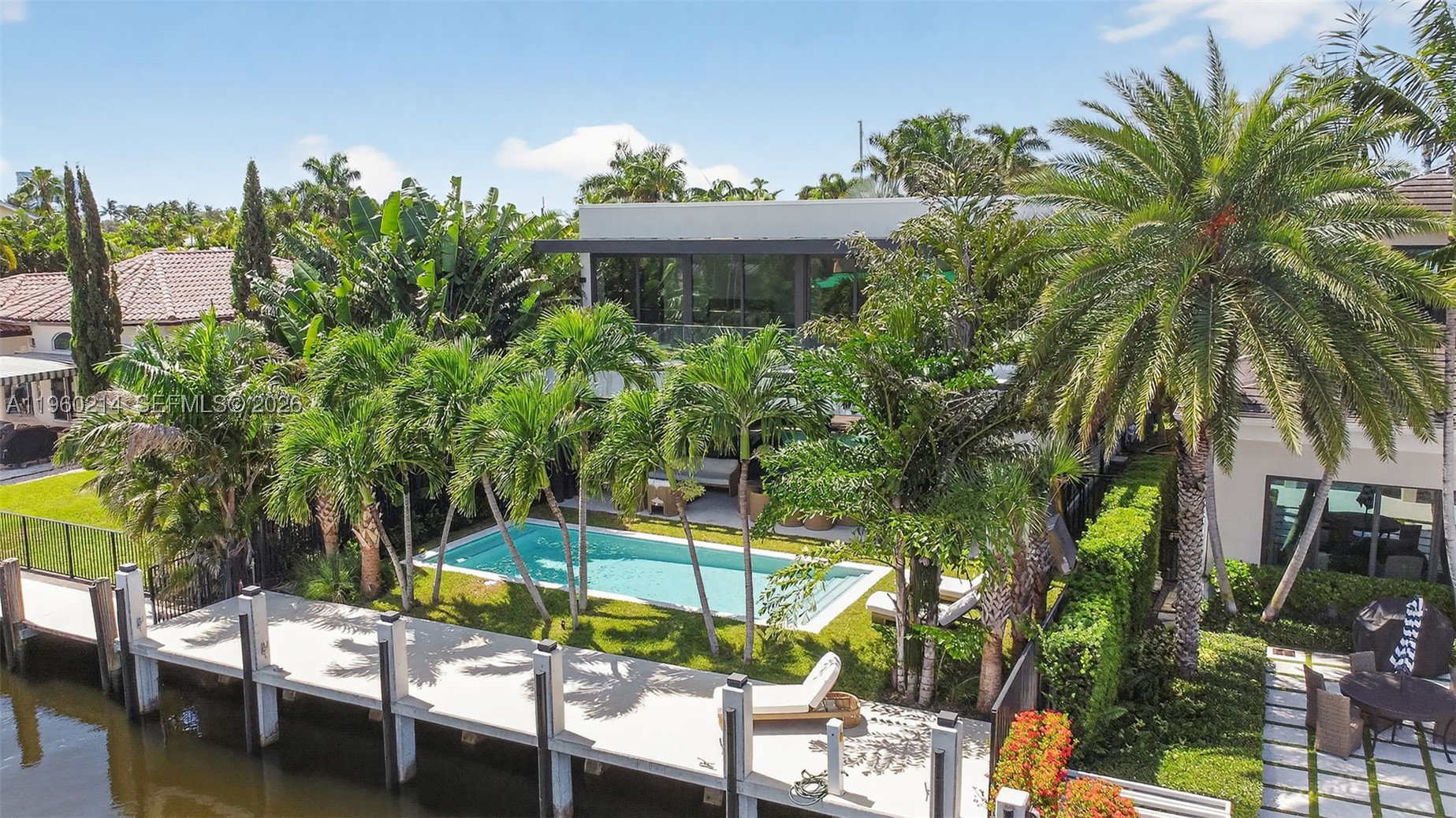 main property photo 78